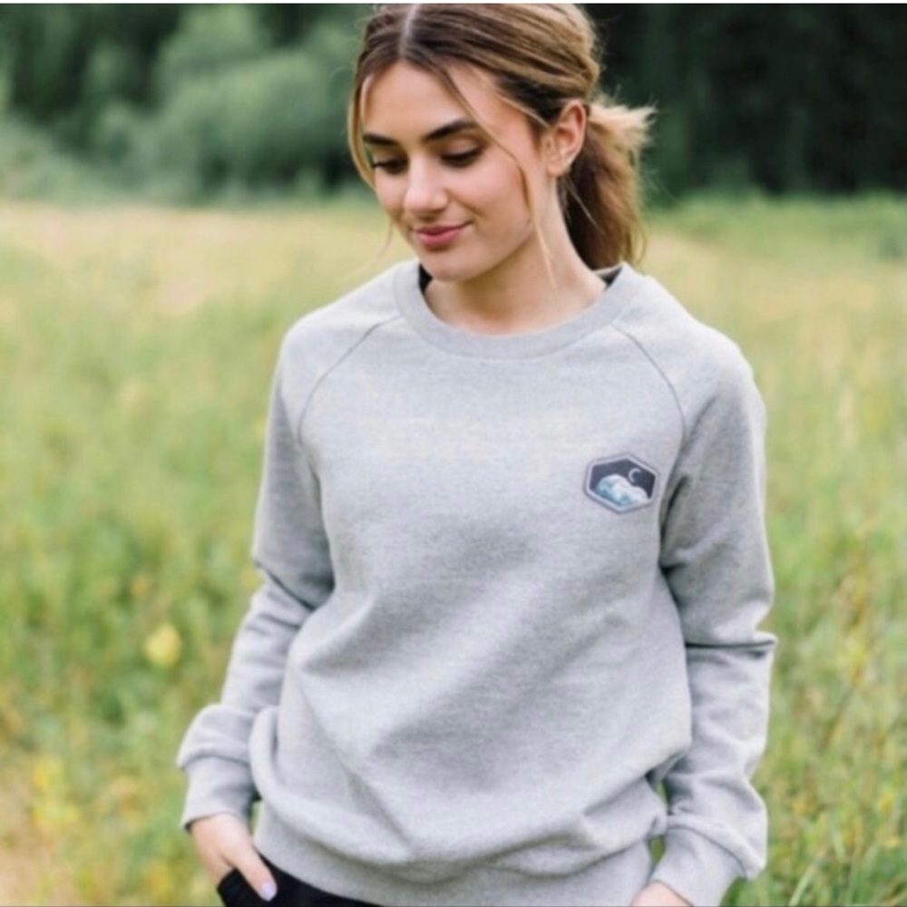 ZYIA Gray Mountain Patch Sweatshirt Large